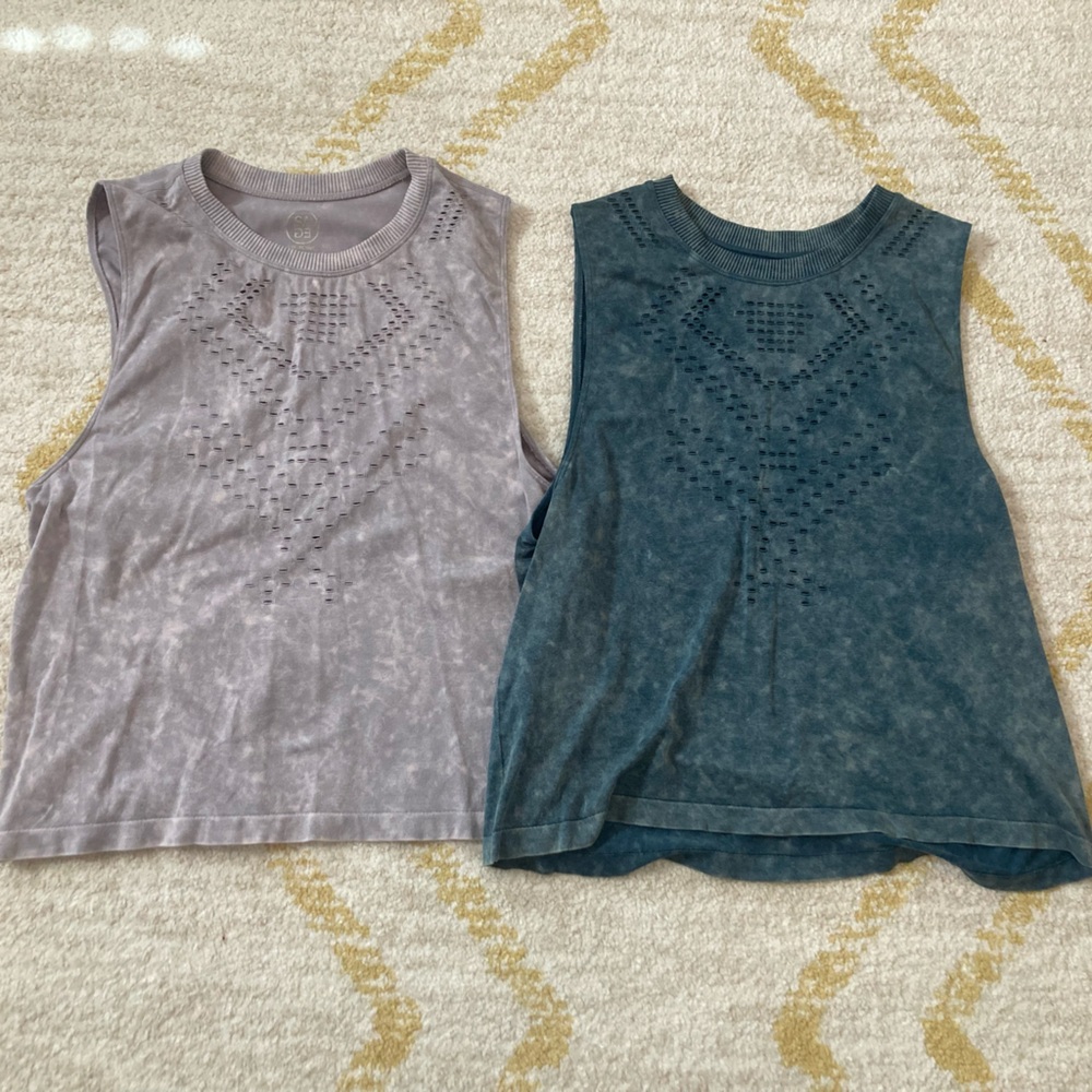 Women’s Sleeveless Laser-Cut Tank Top - Gray only
